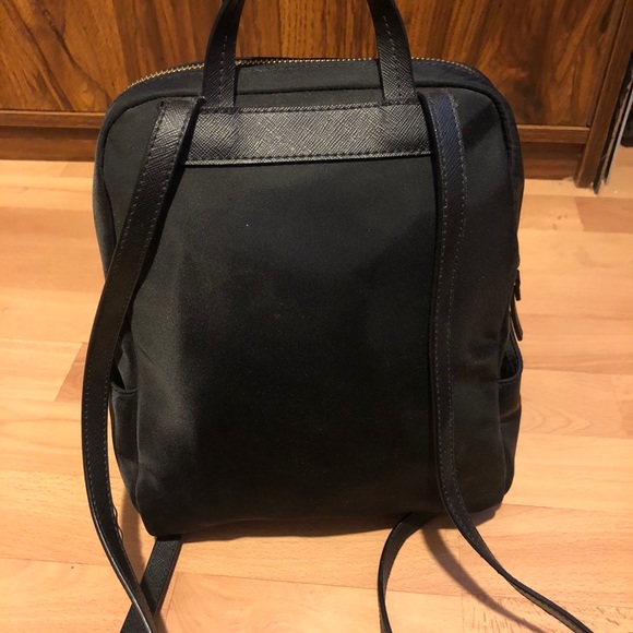 Broken but fixable Kate Spade Backback - Picture 2 of 7